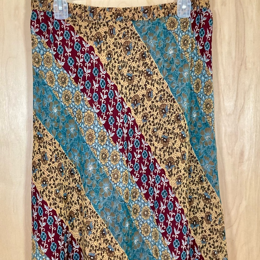 Christopher & Banks Pattern Skirt - EUC - Picture 2 of 4